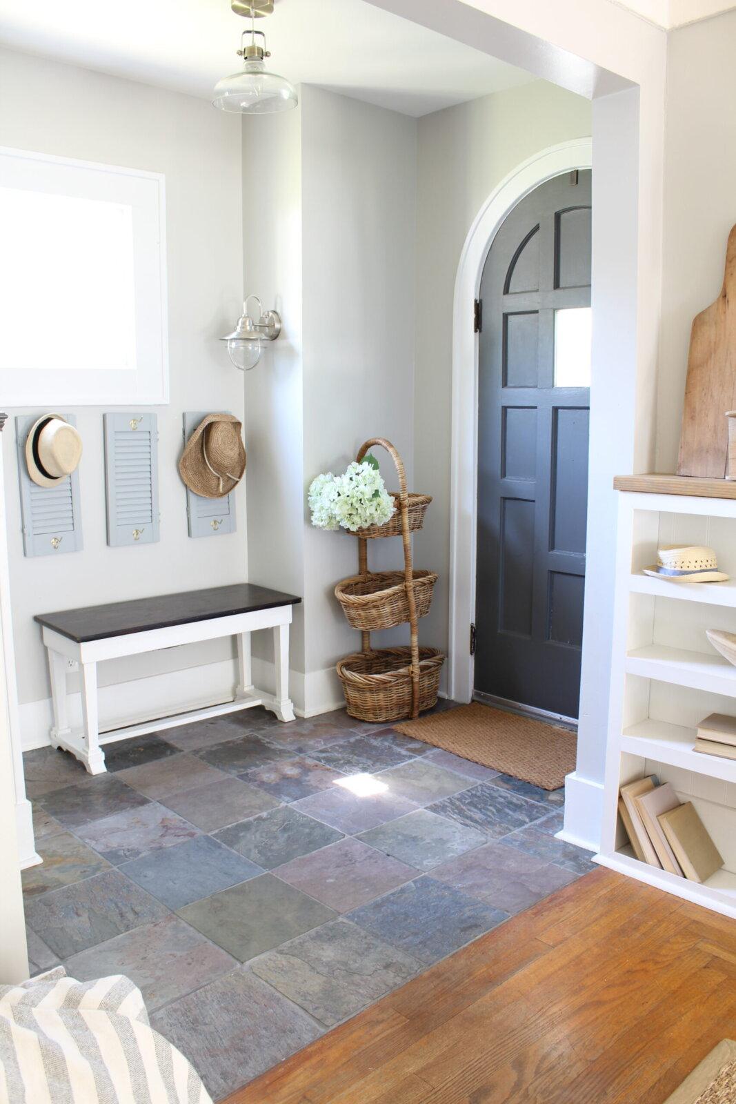 cottage_decorating_ideas-entryway - Pine and Prospect Home