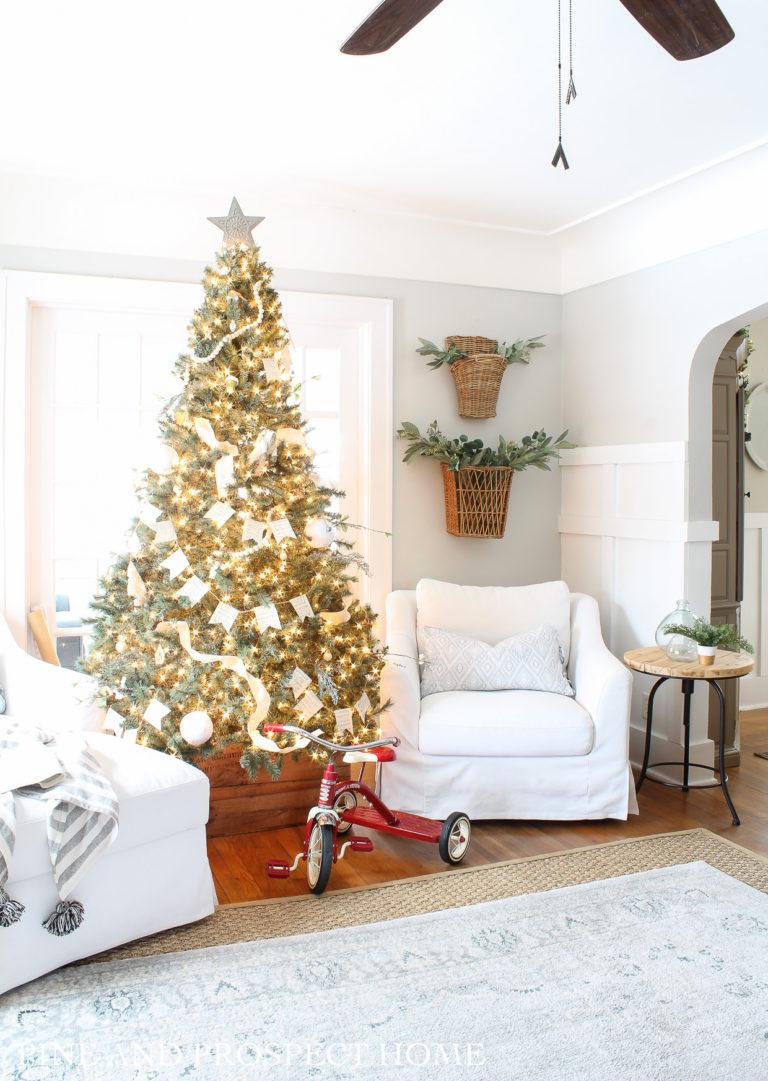Cottage Style Christmas Home Tour - Easy and Affordable Decor - Pine ...
