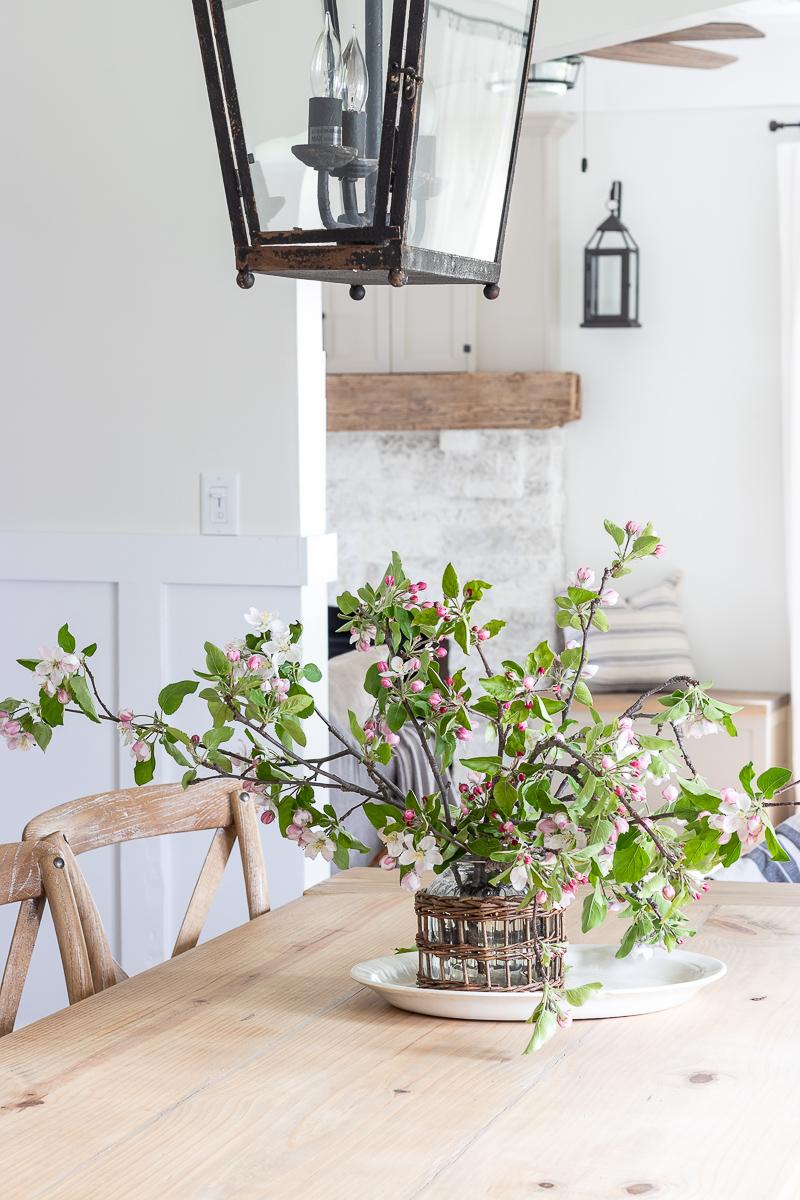 Thrifty and Simple Spring Dining Room Ideas - Pine and Prospect Home