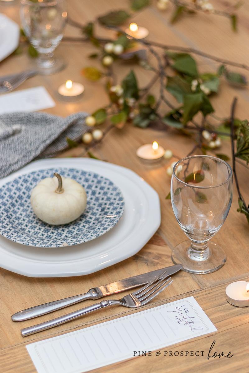 Thanksgiving place cards for gratitude and thankfulness