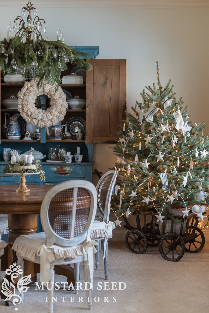 Cottage Christmas Inspiration - Pine and Prospect Home