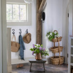 Summer entry decor