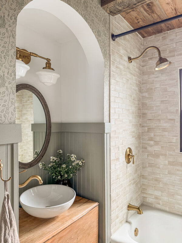 English Cottage Bathroom Makeover Full of DIY Touches and Vintage Charm ...