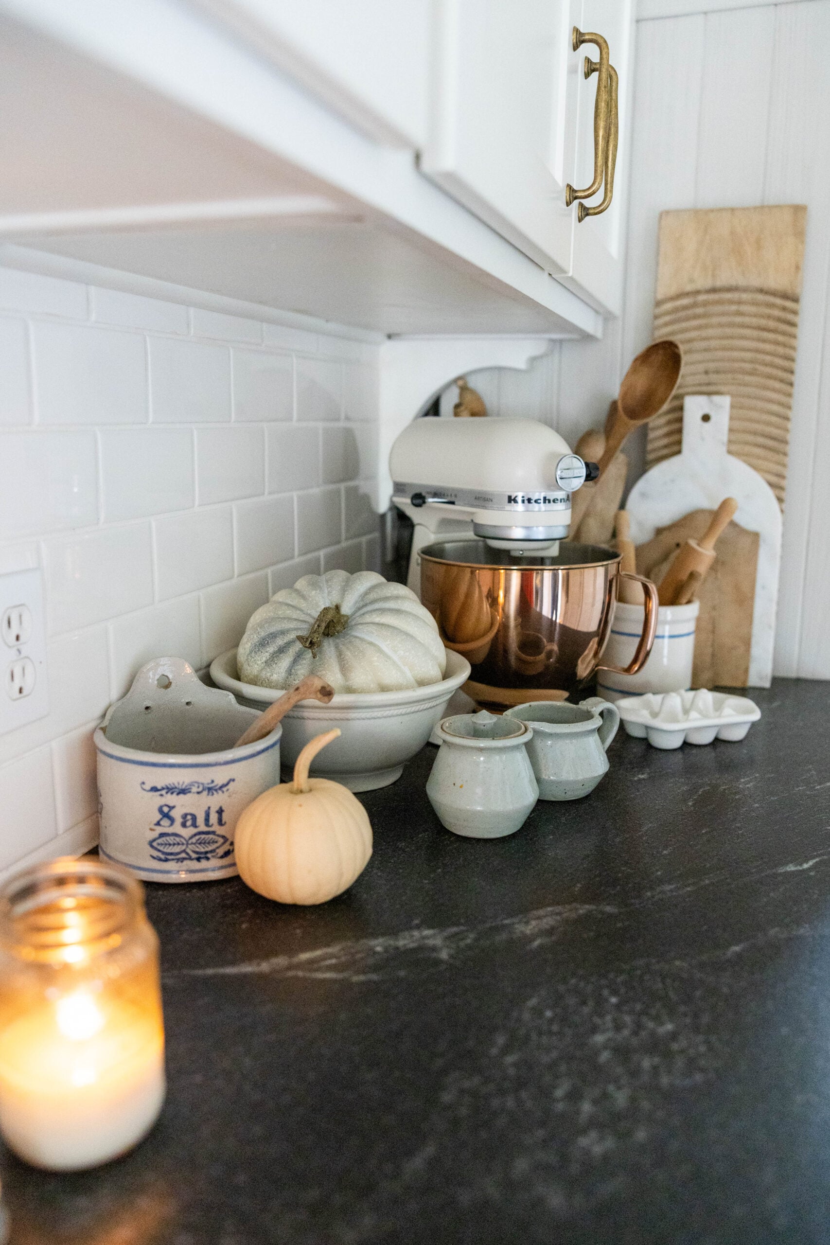 Fall kitchen corner decor