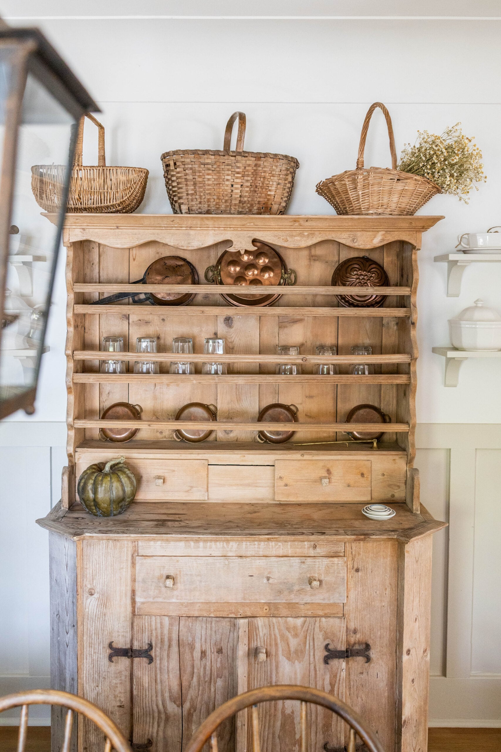 Pine hutch