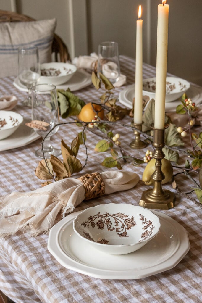 How to Create a Beautiful Thanksgiving Tablescape on a Budget (Using ...