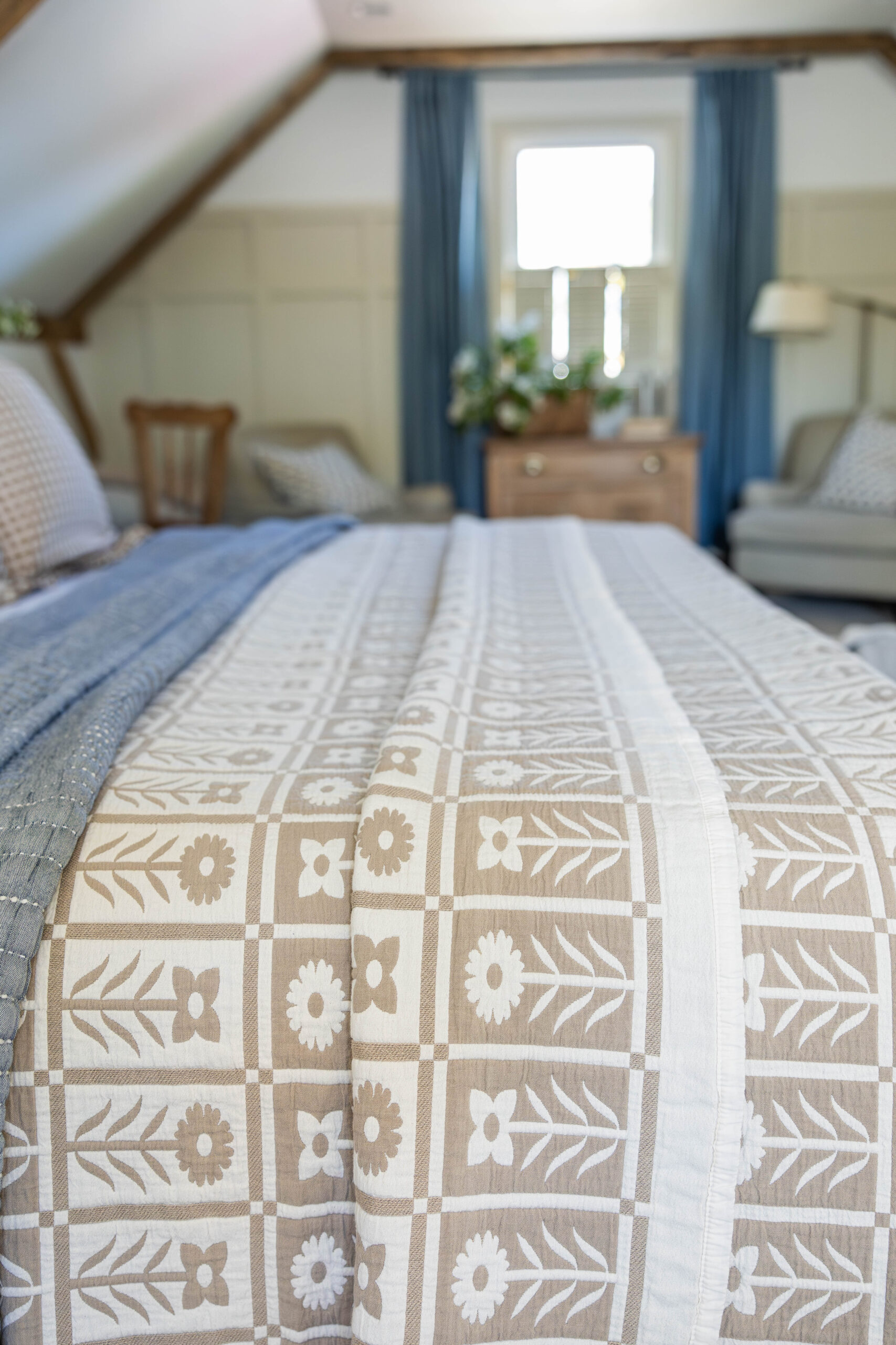 Cottage style comforter