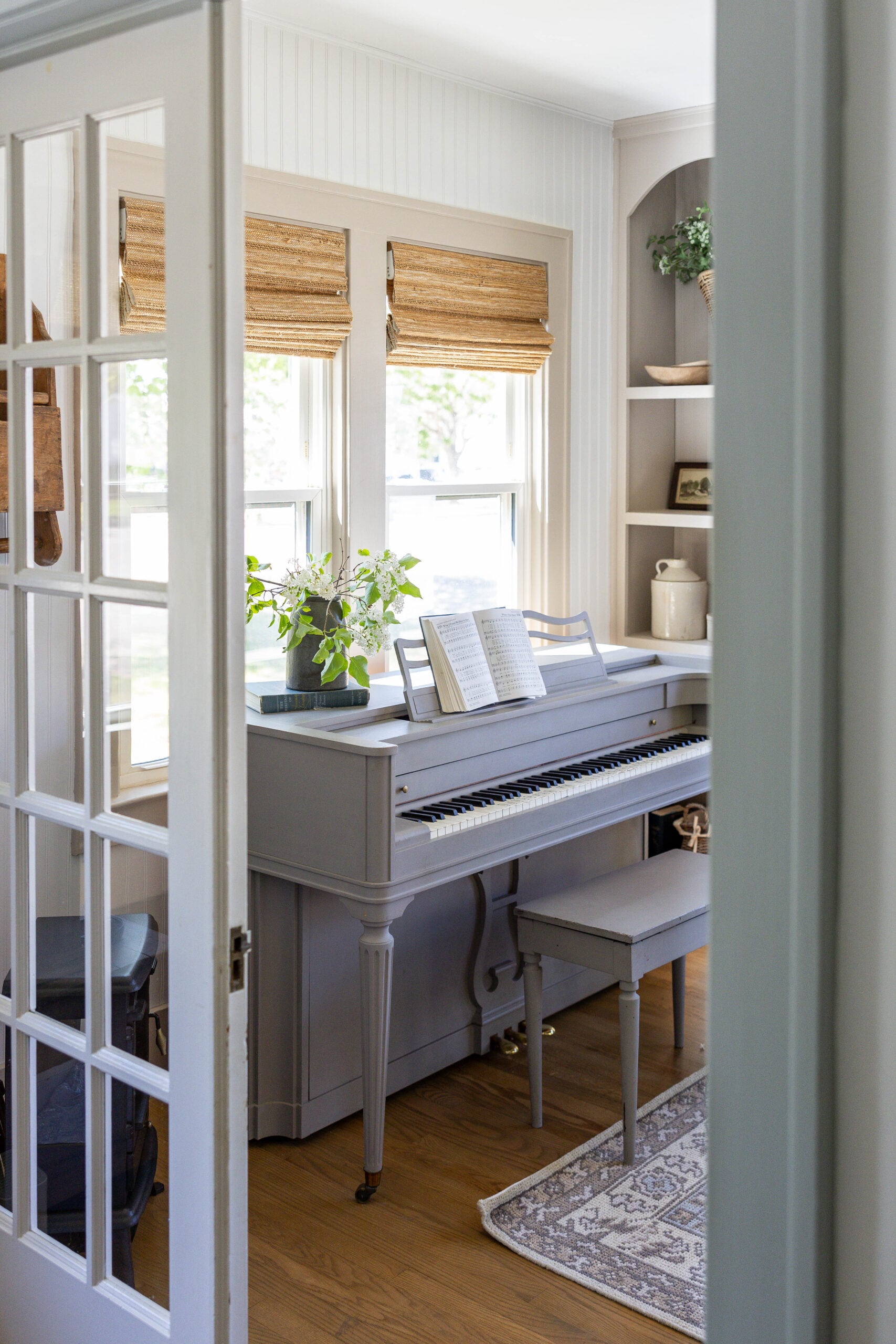 Cozy sunroom decor