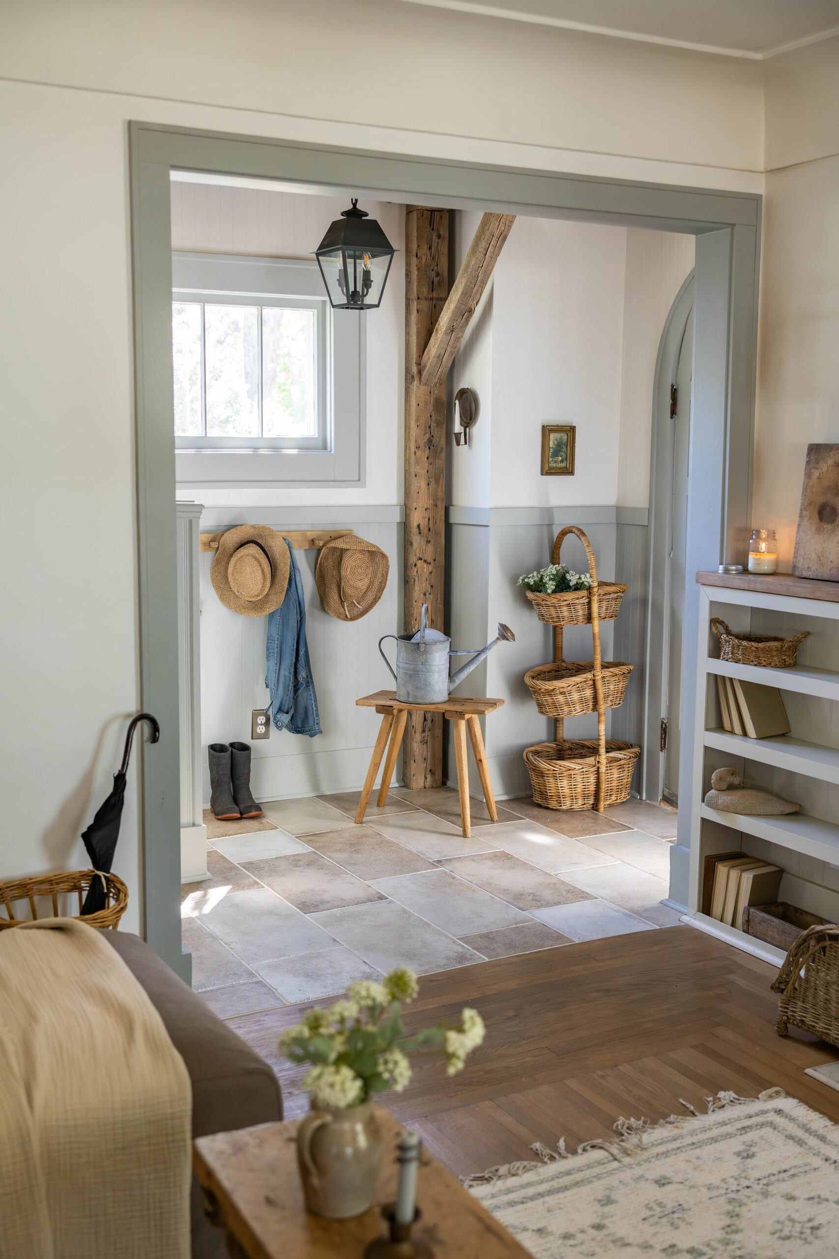 Blue paint color for entryway