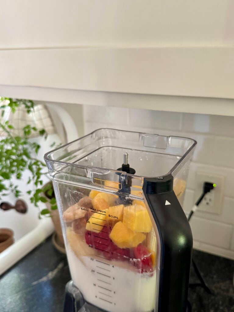 Frozen fruit smoothie recipe