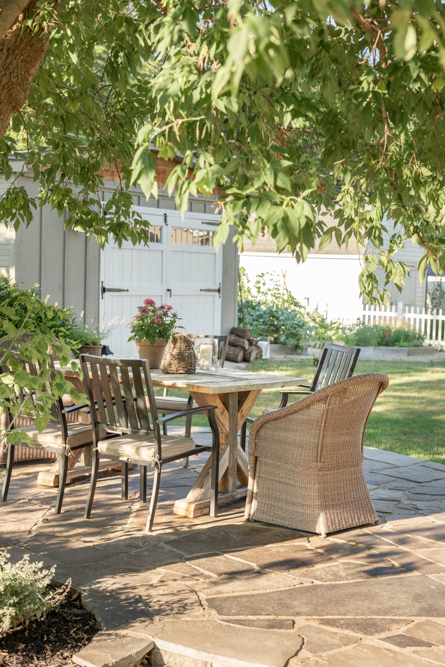 Flagstone patio