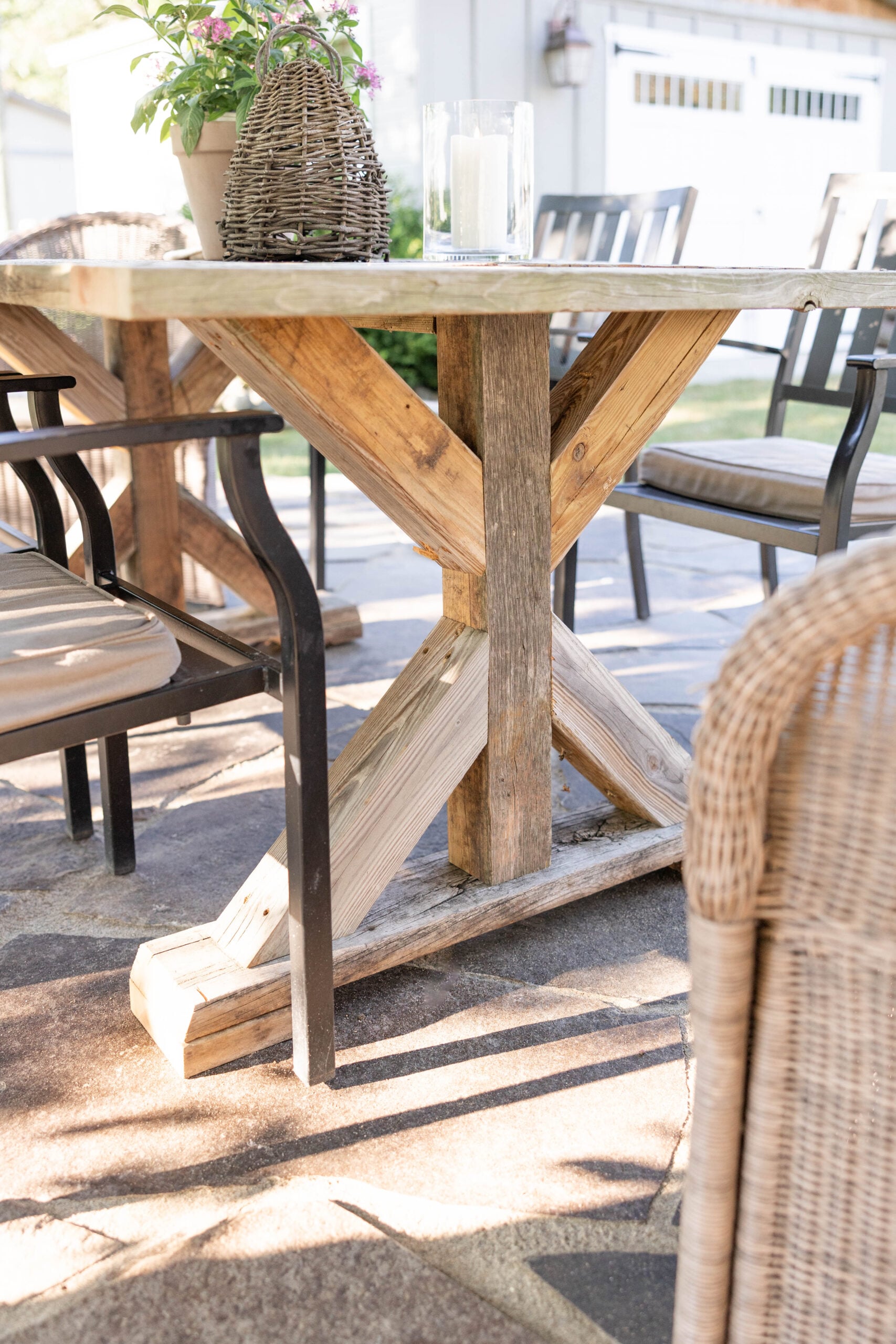 Outdoor DIY dining table