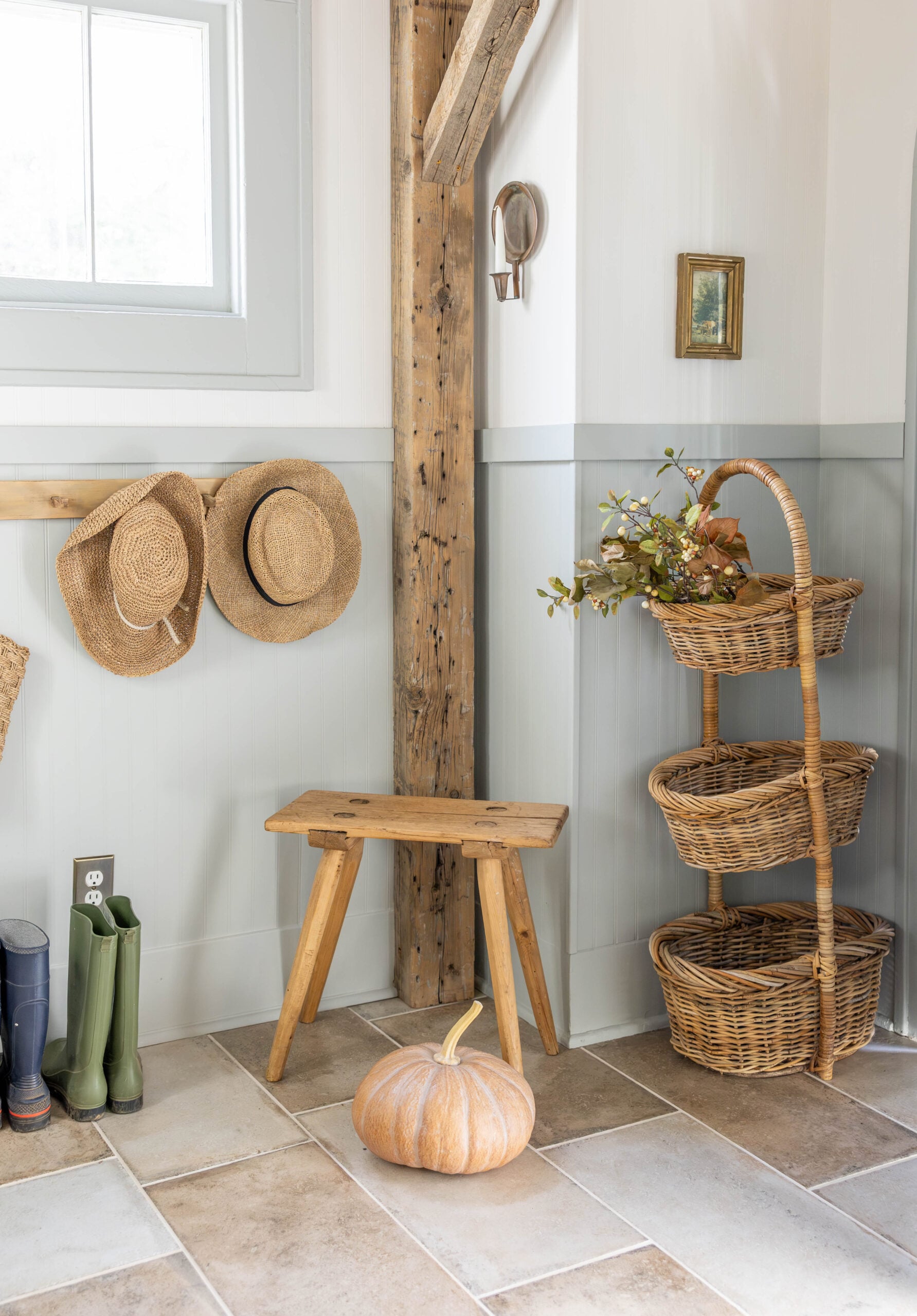 Fall entryway decor