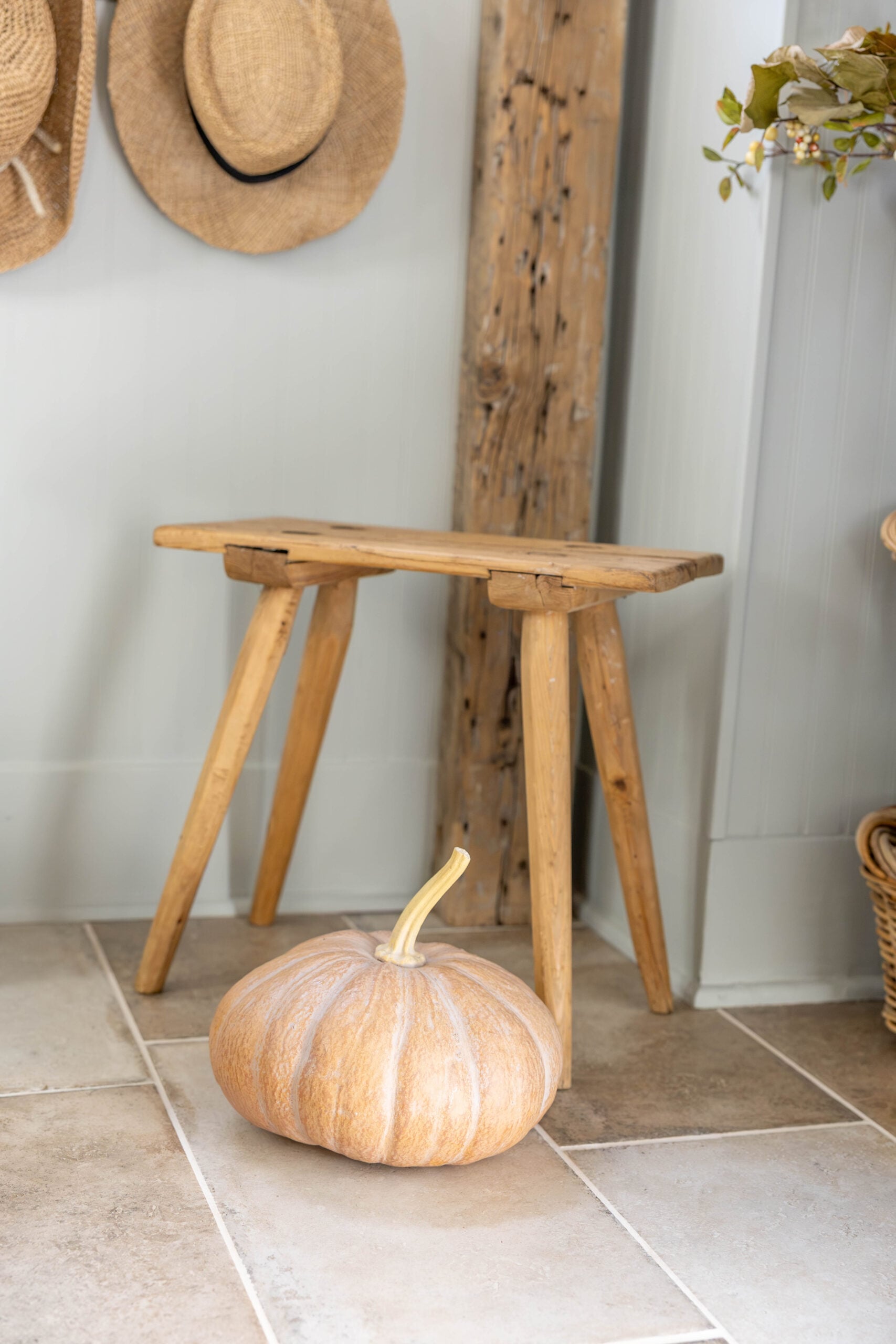 Fall entryway bench